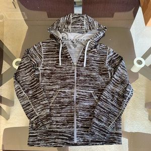 Nike Therma-fit Black Patterned Sweatshirt